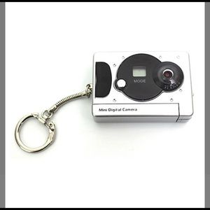 Mini keychain camera